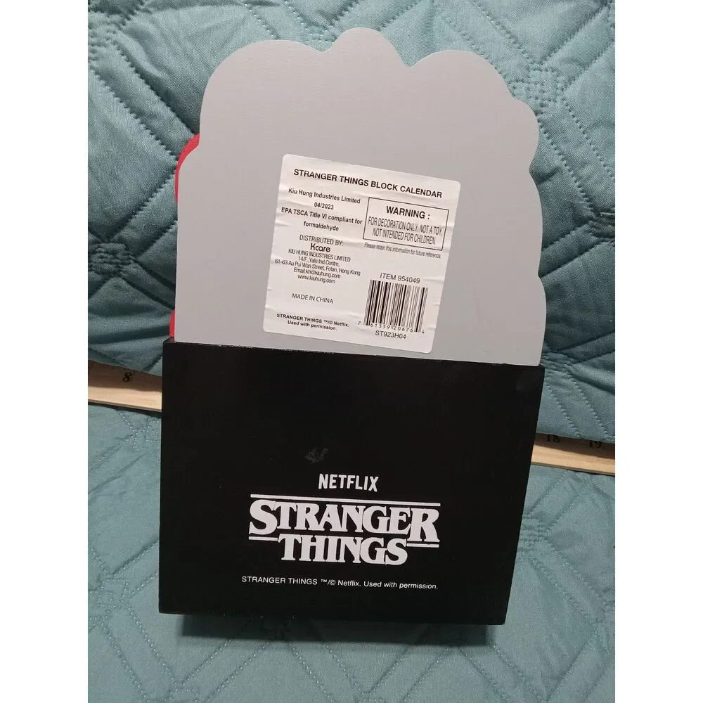 Stranger Things Block Calendar Perpetual Wood Dice Calendar Desk Display Scene